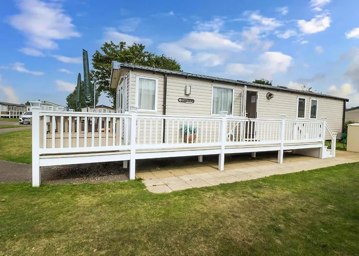 Beautiful 8 Berth Caravan For Hire At Seashore Haven Park In Norfolk Ref 22039C