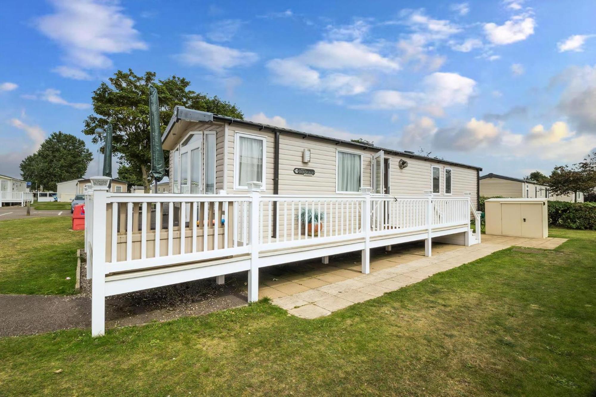 Campsite Beautiful 8 Berth Caravan For Hire At Seashore Haven Park In Norfolk Ref 22039c Great Yarmouth