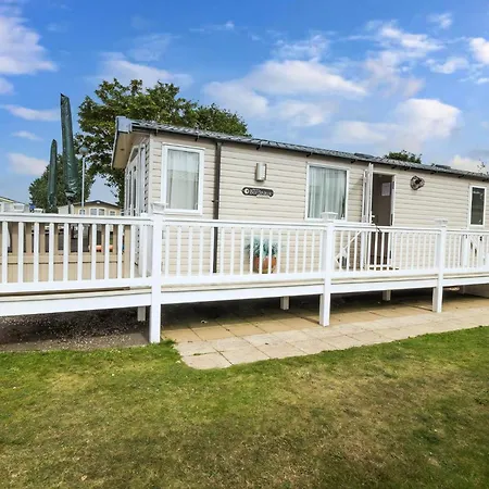 Beautiful 8 Berth Caravan For Hire At Seashore Haven Park In Norfolk Ref 22039C Great Yarmouth Exterior foto