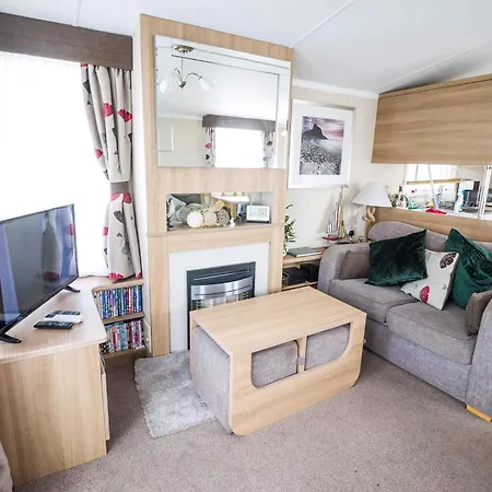 Beautiful 8 Berth Caravan For Hire At Seashore Haven Park In Norfolk Ref 22039C Great Yarmouth Exterior foto