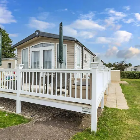 Beautiful 8 Berth Caravan For Hire At Seashore Haven Park In Norfolk Ref 22039C Great Yarmouth Exterior foto